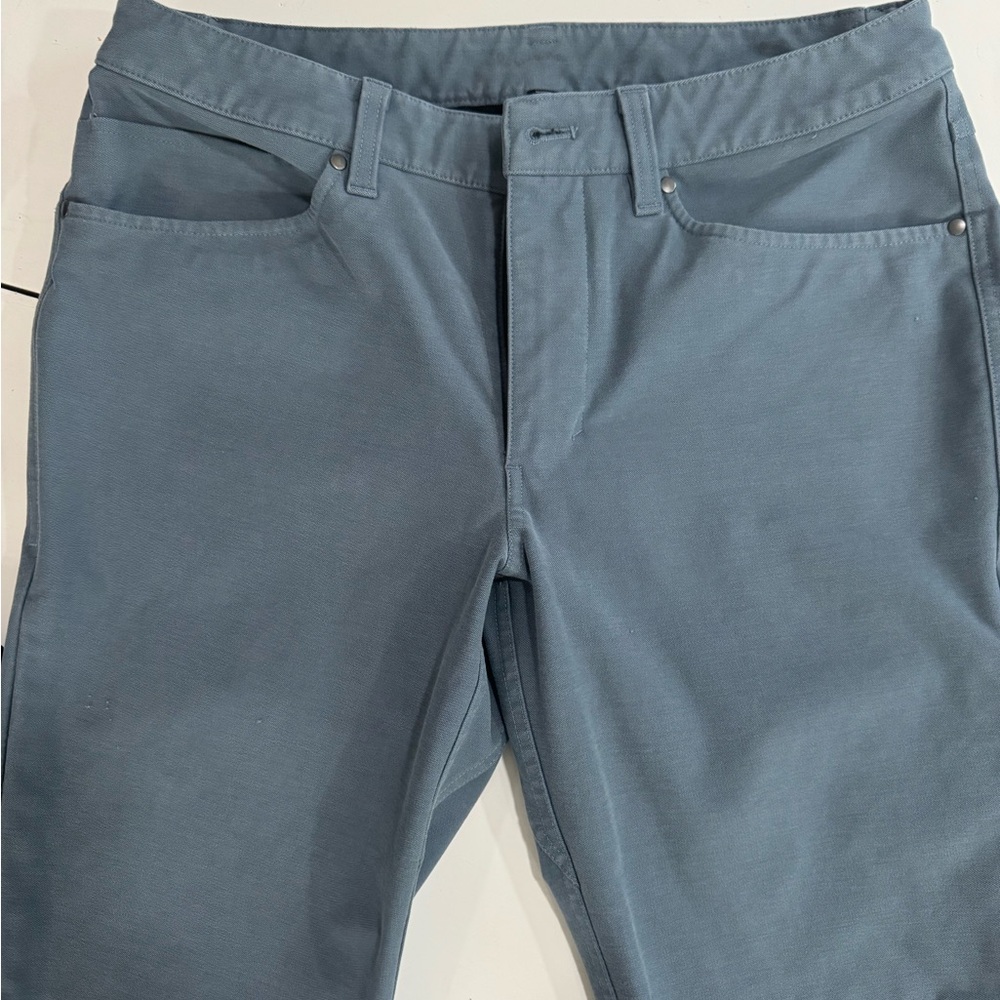 Lululemon like new ABC Slim Fit 5 pocket pant